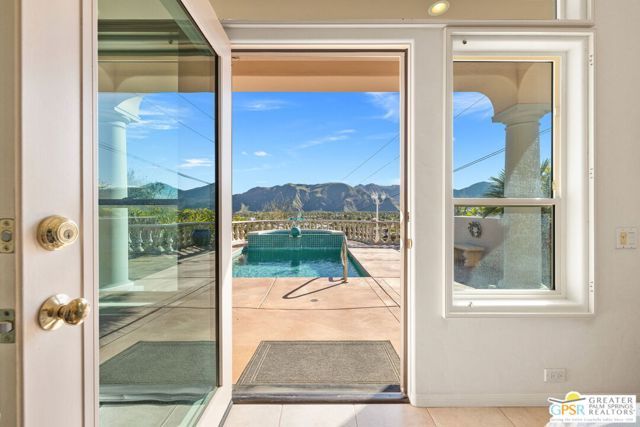 18 Cahuilla Hills Drive, Palm Springs, CA 92264