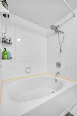 11650 SW 2nd St 16303, Pembroke Pines, FL 33025