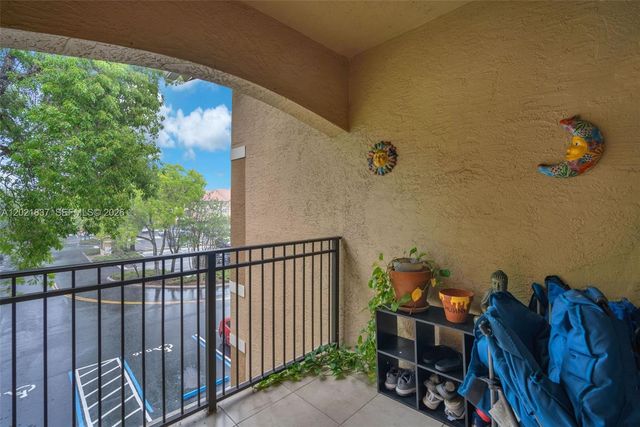 11650 SW 2nd St 16303, Pembroke Pines, FL 33025