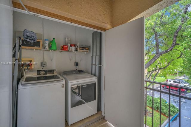 11650 SW 2nd St 16303, Pembroke Pines, FL 33025