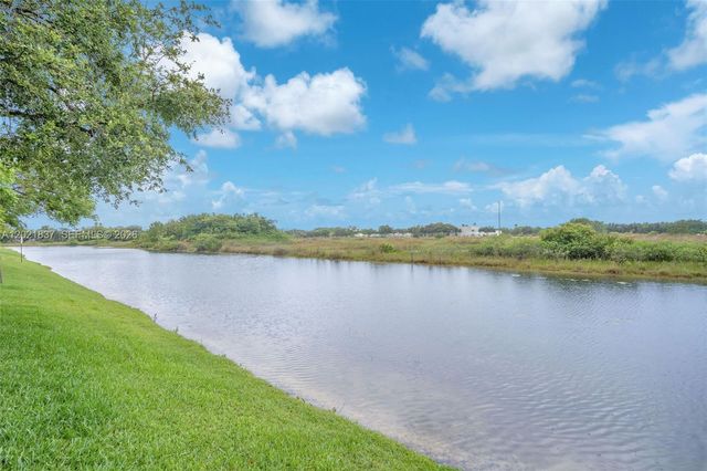 11650 SW 2nd St 16303, Pembroke Pines, FL 33025