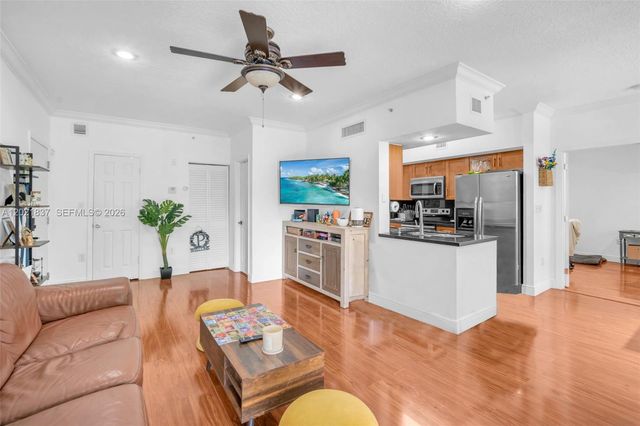 11650 SW 2nd St 16303, Pembroke Pines, FL 33025