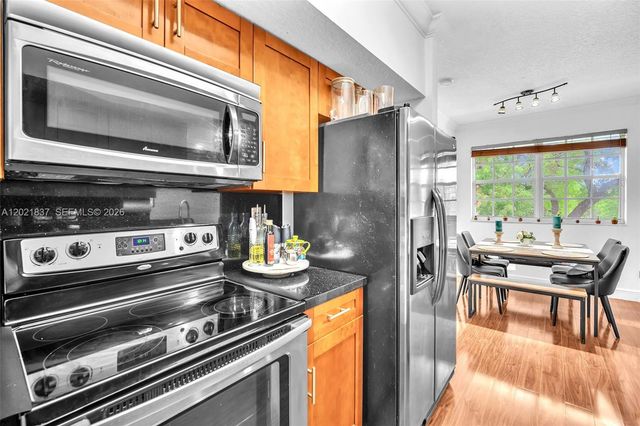 11650 SW 2nd St 16303, Pembroke Pines, FL 33025