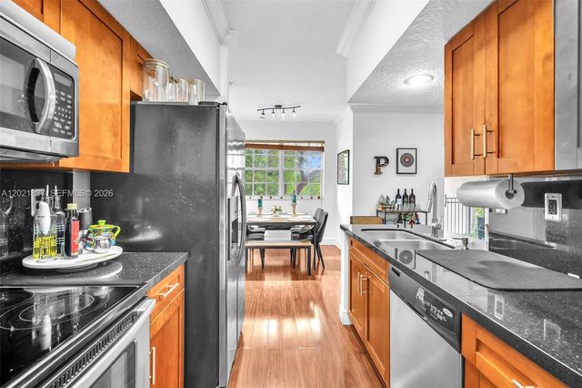 11650 SW 2nd St 16303, Pembroke Pines, FL 33025