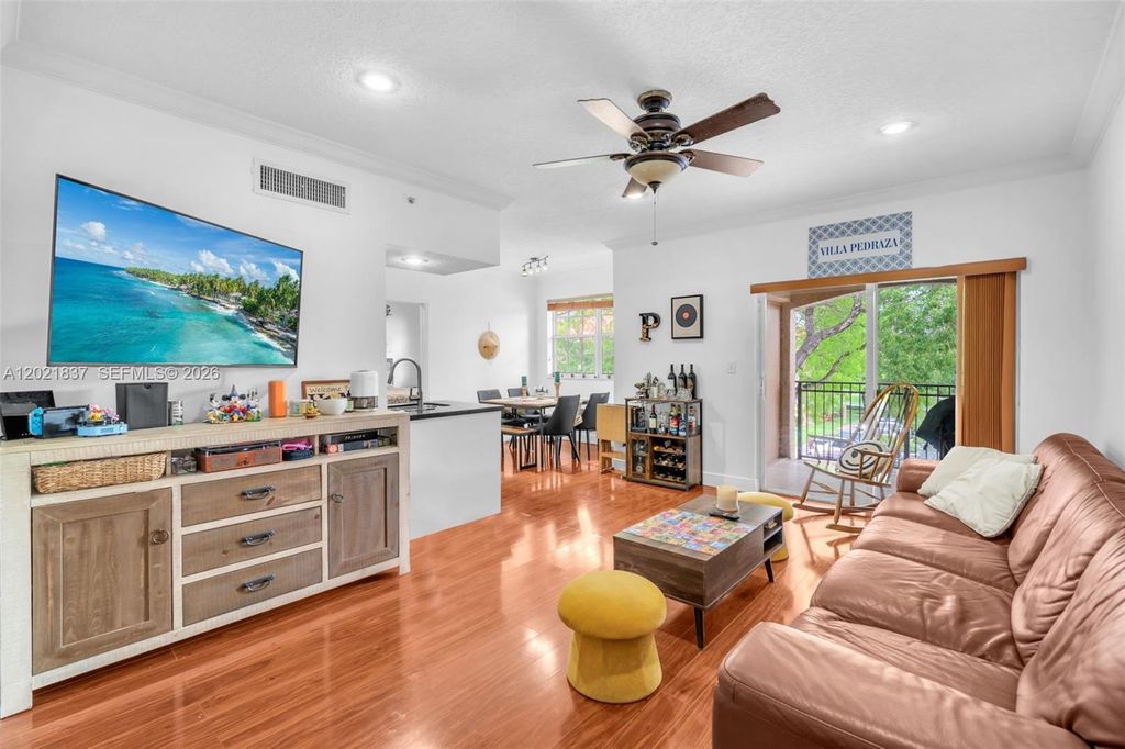 11650 SW 2nd St 16303, Pembroke Pines, FL 33025