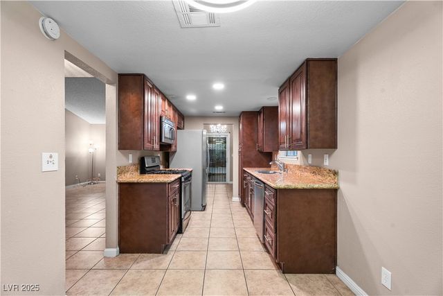 6205 Carmen Boulevard, Las Vegas, NV 89108