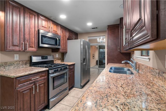 6205 Carmen Boulevard, Las Vegas, NV 89108