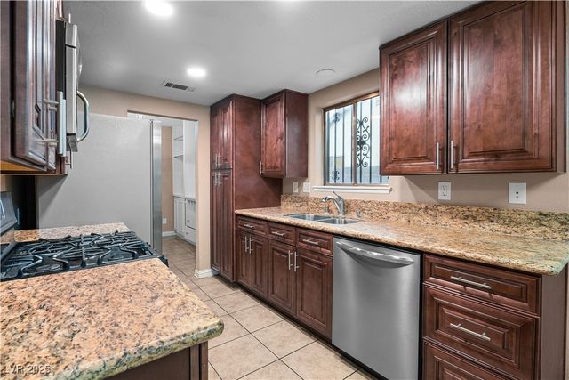 6205 Carmen Boulevard, Las Vegas, NV 89108