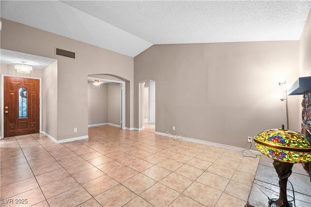 6205 Carmen Boulevard, Las Vegas, NV 89108