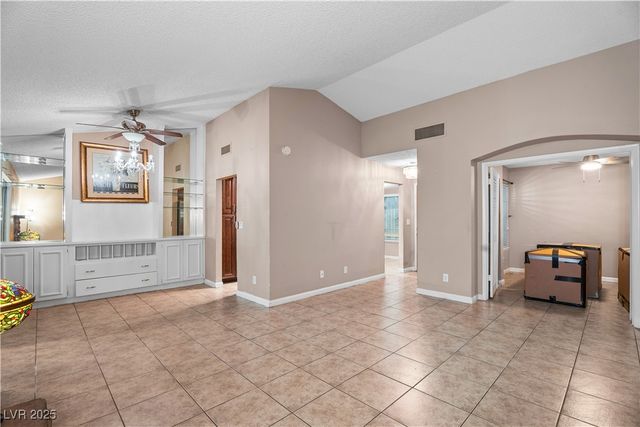 6205 Carmen Boulevard, Las Vegas, NV 89108