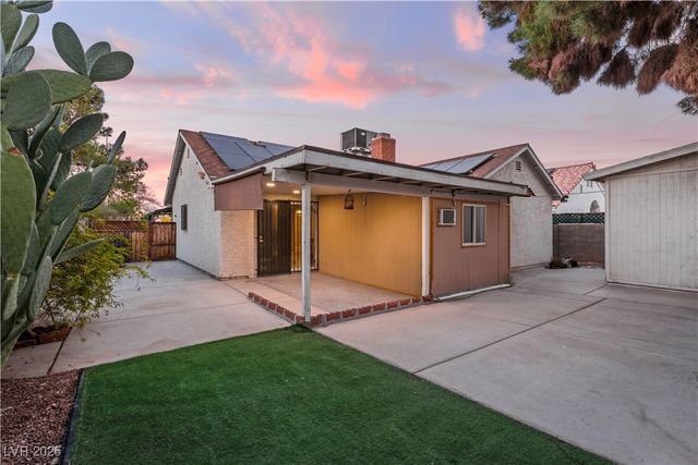 6205 Carmen Boulevard, Las Vegas, NV 89108