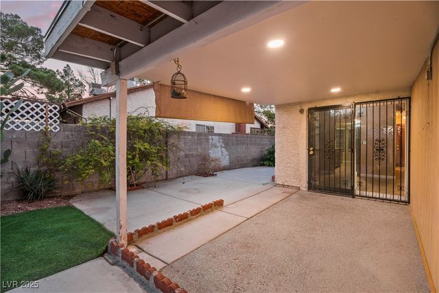 6205 Carmen Boulevard, Las Vegas, NV 89108