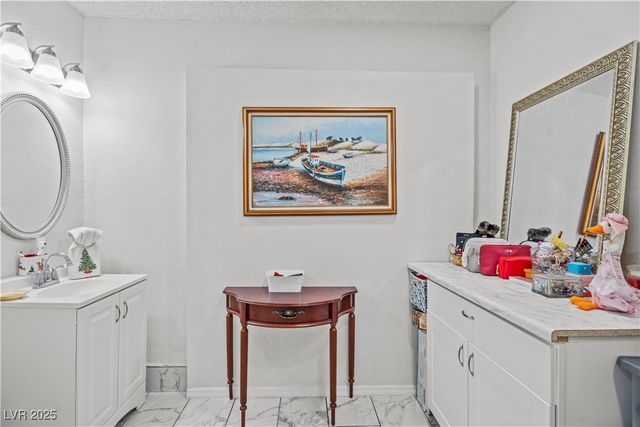 6205 Carmen Boulevard, Las Vegas, NV 89108