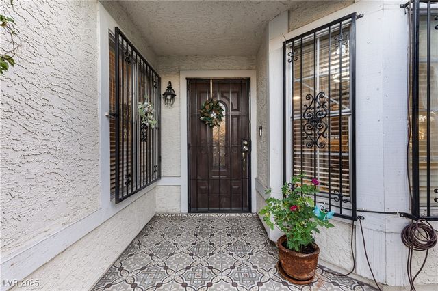 6205 Carmen Boulevard, Las Vegas, NV 89108