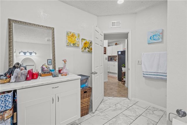 6205 Carmen Boulevard, Las Vegas, NV 89108