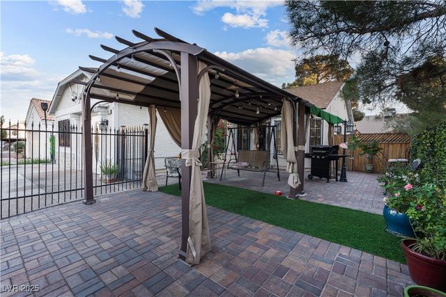 6205 Carmen Boulevard, Las Vegas, NV 89108