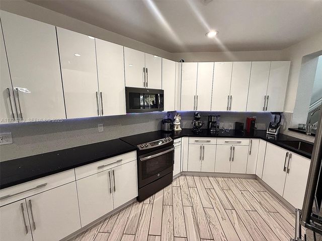 2602 Augusta Drive, Homestead, FL 33035