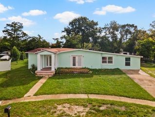 812 LILY COURT, Deltona, FL 32725