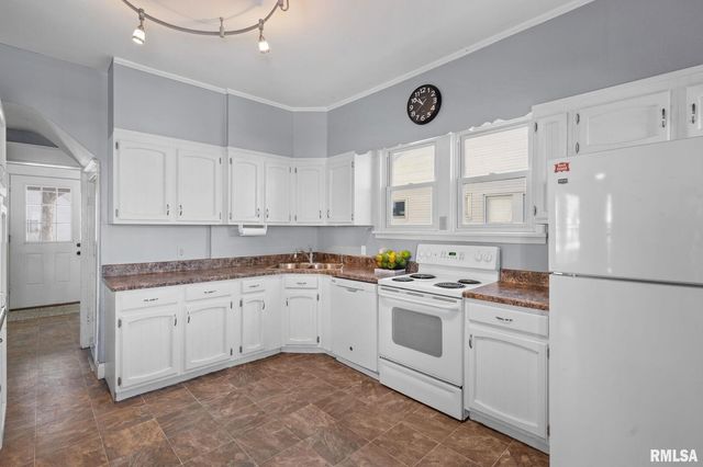 1602 37TH Street, Rock Island, IL 61201