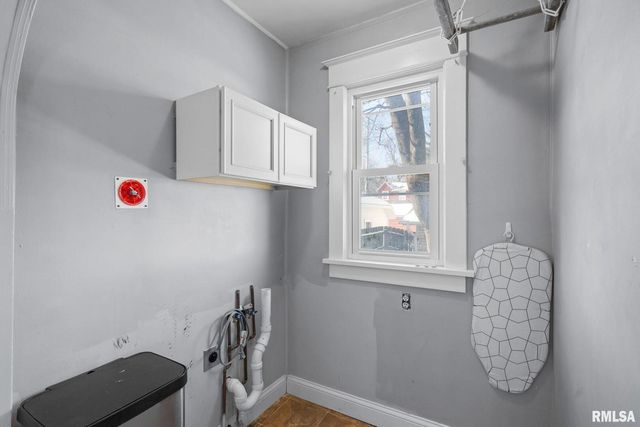 1602 37TH Street, Rock Island, IL 61201