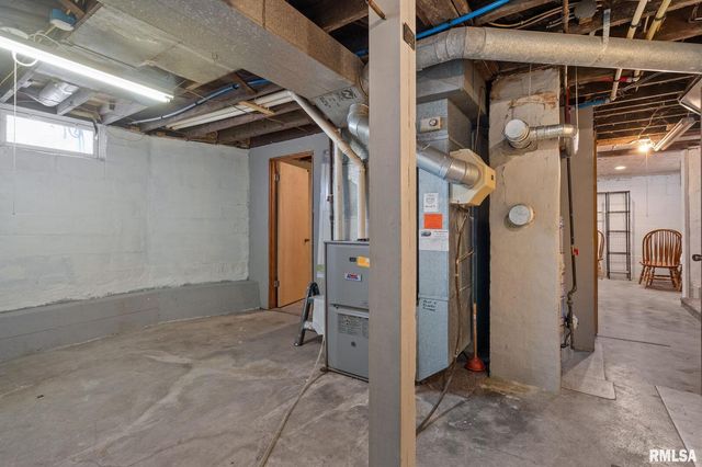 1602 37TH Street, Rock Island, IL 61201