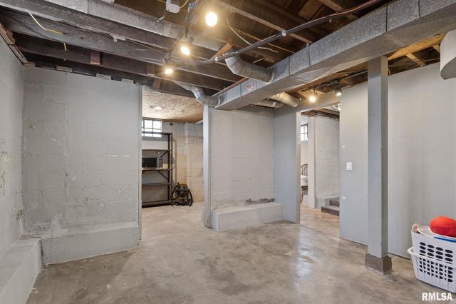 1602 37TH Street, Rock Island, IL 61201