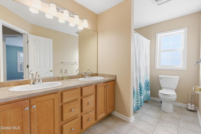 5 Westbury Drive, Saratoga Springs, NY 12866