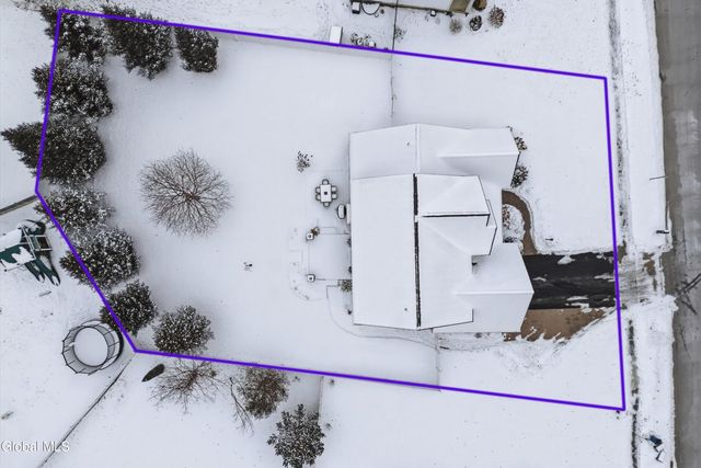 5 Westbury Drive, Saratoga Springs, NY 12866