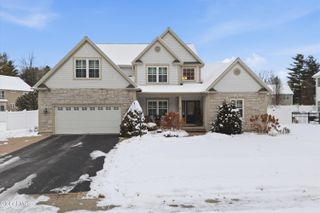 5 Westbury Drive, Saratoga Springs, NY 12866