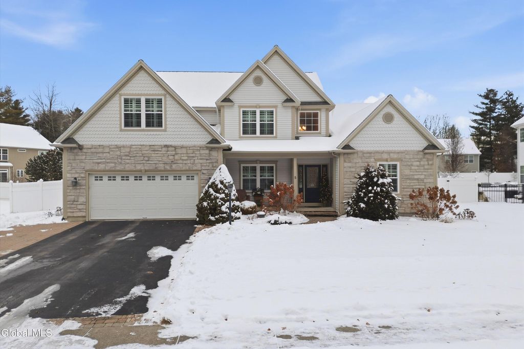 5 Westbury Drive, Saratoga Springs, NY 12866