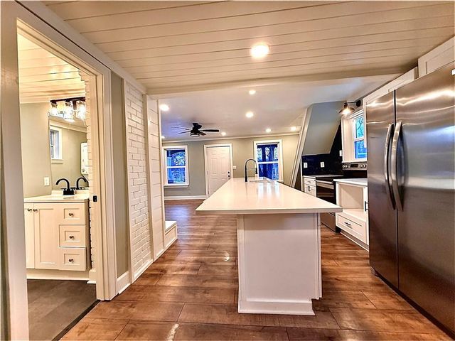 4701 N Oakley Avenue, Kansas City, MO 64117