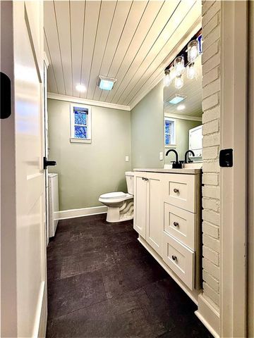 4701 N Oakley Avenue, Kansas City, MO 64117