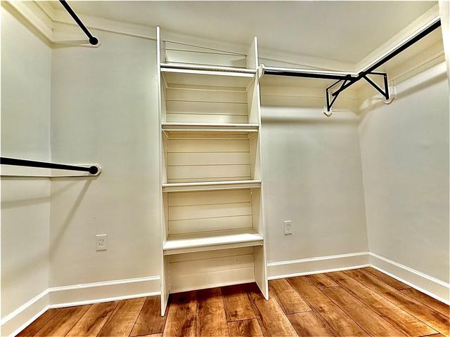 4701 N Oakley Avenue, Kansas City, MO 64117