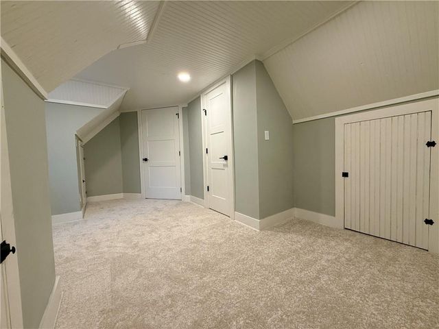 4701 N Oakley Avenue, Kansas City, MO 64117