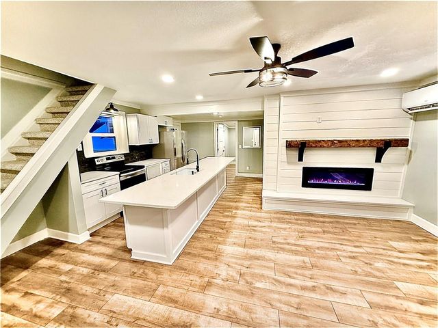 4701 N Oakley Avenue, Kansas City, MO 64117