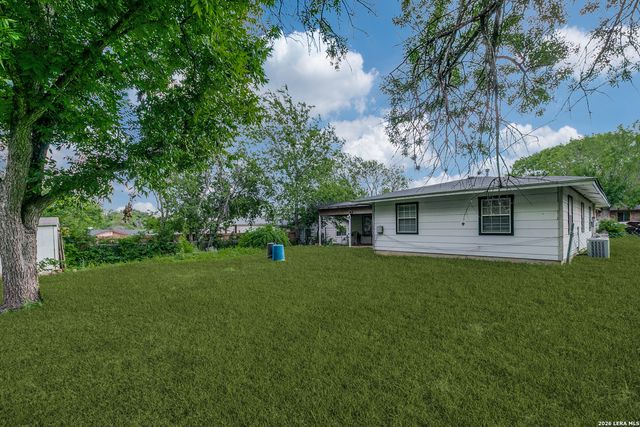 12017 FOREST NOOK CT, Live Oak, TX 78233