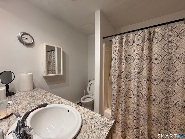 5 Riverview Drive 5, Bridgeport, CT 06606