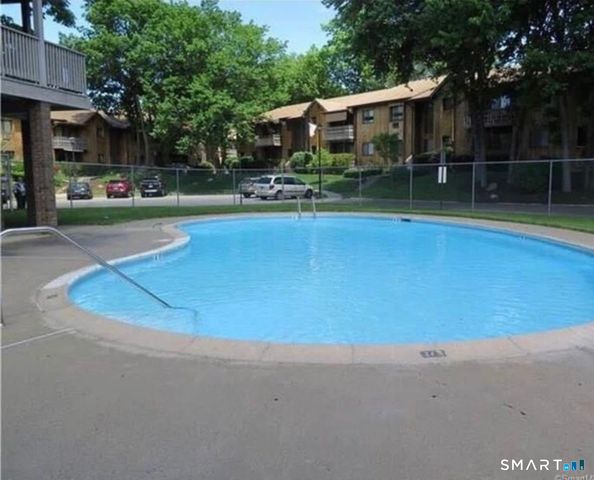 5 Riverview Drive 5, Bridgeport, CT 06606