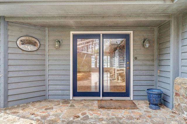 223 Lee DR, Huddleston, VA 24104