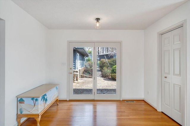 223 Lee DR, Huddleston, VA 24104