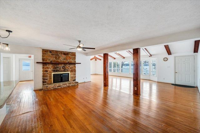 223 Lee DR, Huddleston, VA 24104