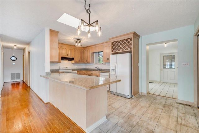 223 Lee DR, Huddleston, VA 24104