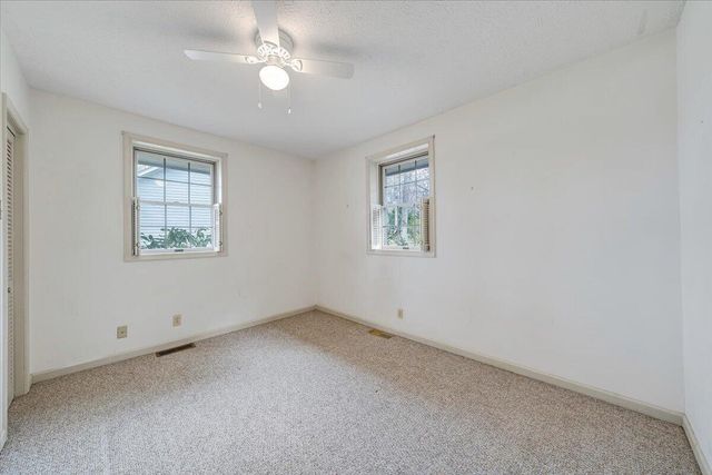 223 Lee DR, Huddleston, VA 24104