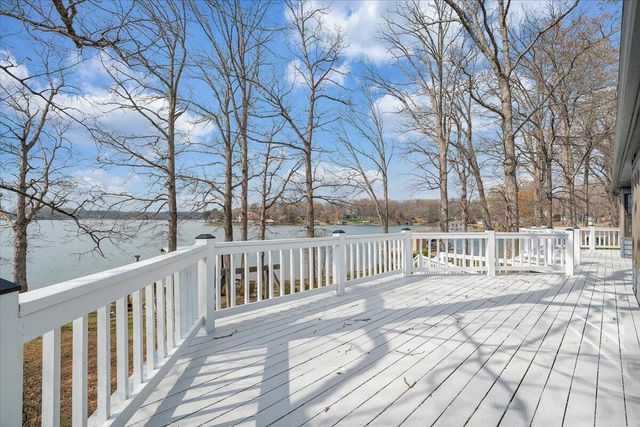 223 Lee DR, Huddleston, VA 24104