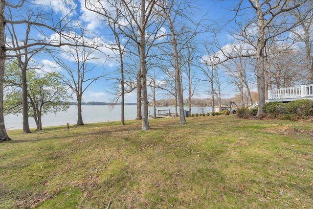 223 Lee DR, Huddleston, VA 24104