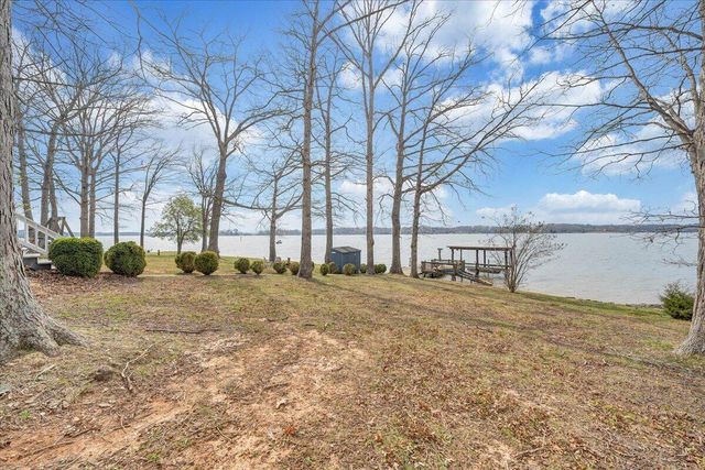 223 Lee DR, Huddleston, VA 24104