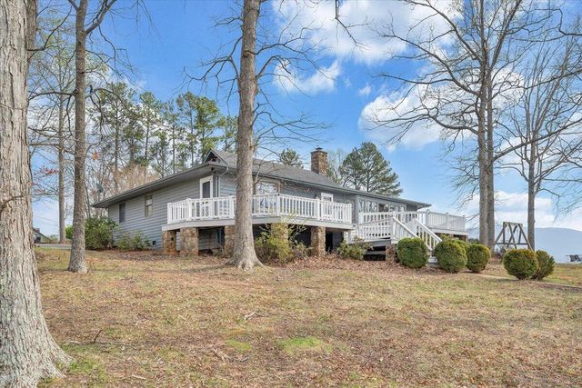 223 Lee DR, Huddleston, VA 24104