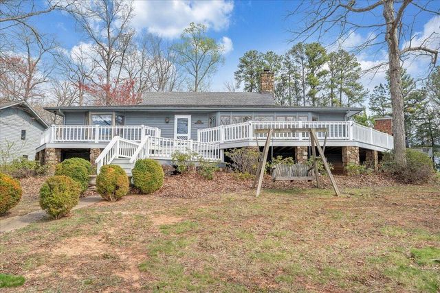 223 Lee DR, Huddleston, VA 24104