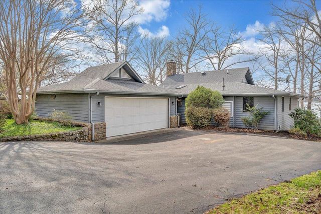 223 Lee DR, Huddleston, VA 24104