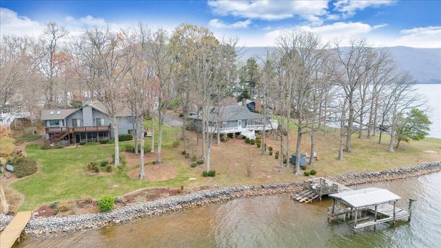 223 Lee DR, Huddleston, VA 24104